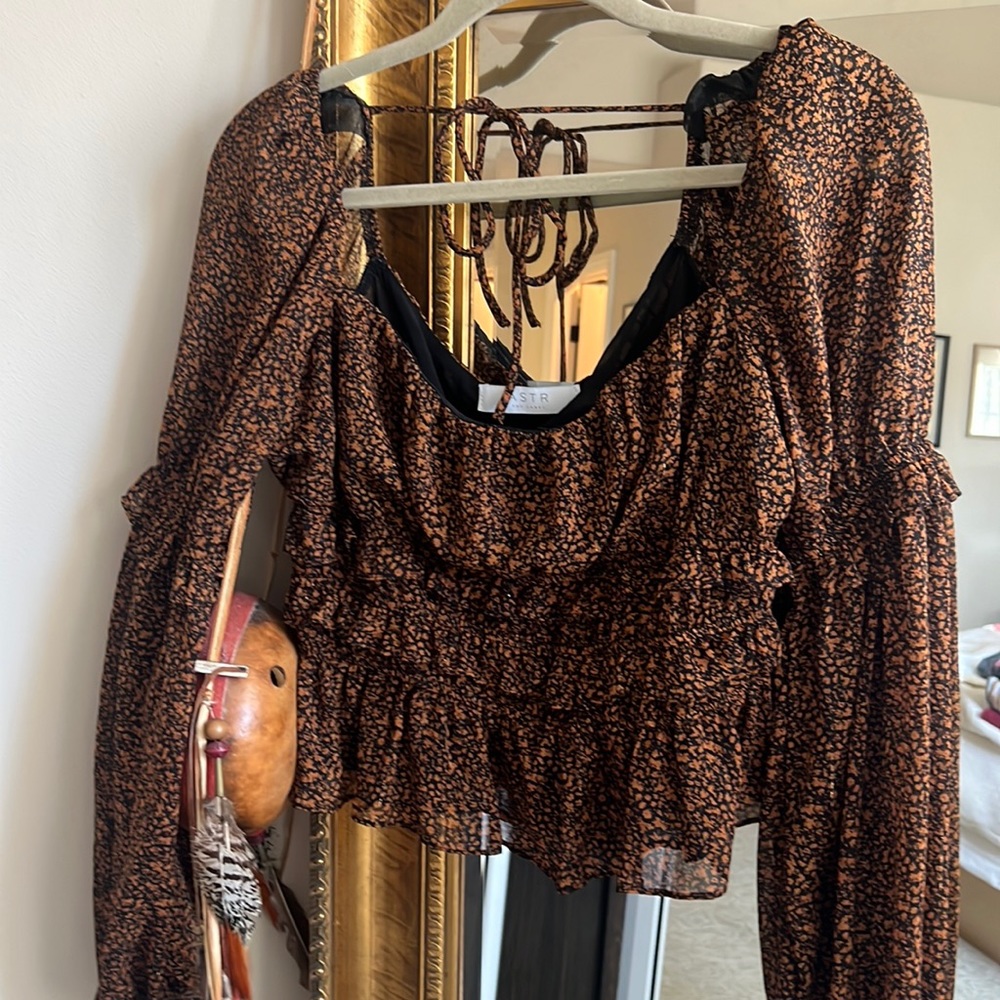 ASTR Floral Long-sleeve Top